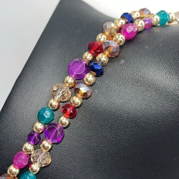 Beautiful colorful iridescent jewel tone beaded necklace and clip on earrings - Picture 7 of 14